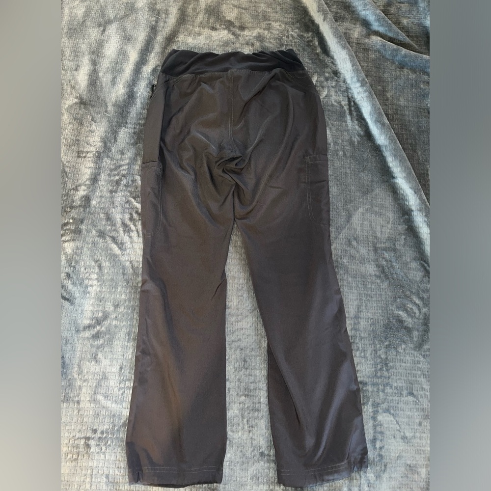 Cherokee Gray Scrub Set - Picture 6 of 6